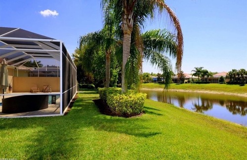 Village Walk of Bonita Springs Apartment | 4 Bedroom Single family 429043 by Houzlet