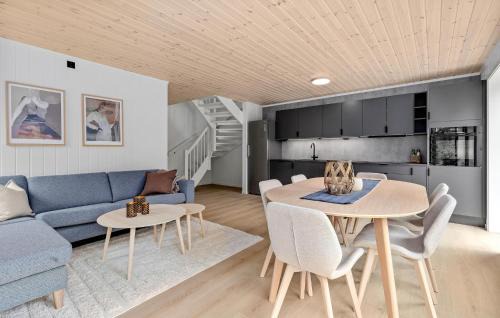Risor House | 4 Bedroom Stunning Home In Risør