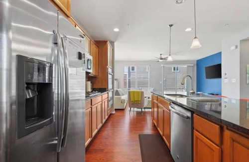 Northeast House | 4-bedroom townhome in amazing Washington with AC, WiFi