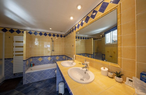 Tourrette-Levens Villa | 4 bedroom villa with pool 20 min from Nice