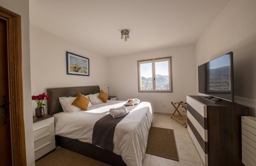 Tourrette-Levens Villa | 4 bedroom villa with pool 20 min from Nice