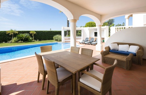 Figueira Villa | 4 bedroom Villa with spectacular views, pool, jacuzzi, sauna, golf, tennis.