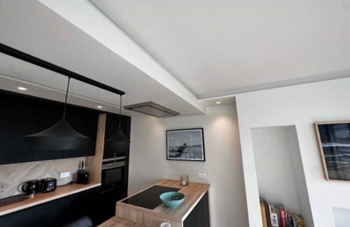 Cap-d'Antibes Apartment | 4 bedrooms central in Juan les Pins, garage, swimming pool, tennis