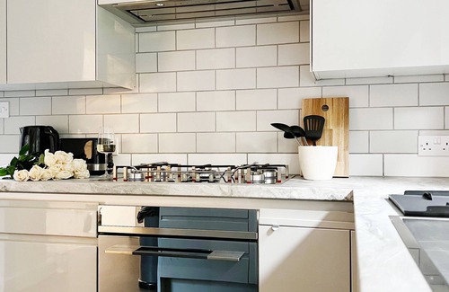 Manton House | 4 Beds House Coventry Sleep 7 With 3parking Spaces