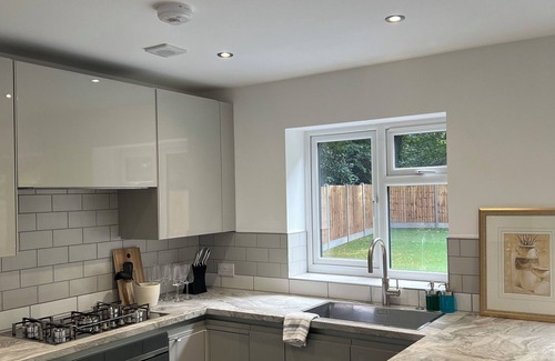 Manton House | 4 Beds House Coventry Sleep 7 With 3parking Spaces