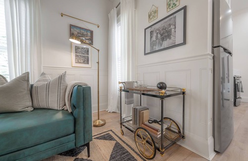 Tampa Heights House | 4 blocks to Riverwalk & Armature Works with 2 King Bedrooms plus Dreamy Porch