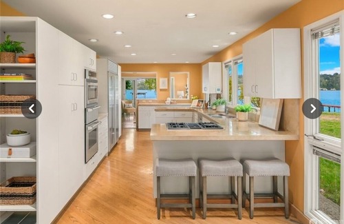Mercer Island House | 4 BR, 2.5 bath Waterfront House on Mercer Island!