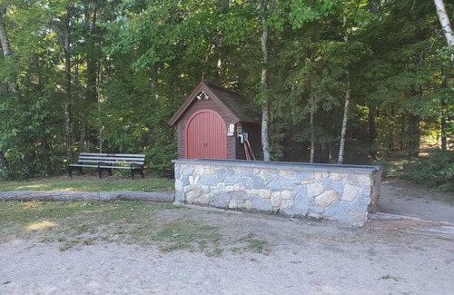 Moultonborough Cottage | 4 BR cottage on Lake Winnipesaukee with use of small boats
