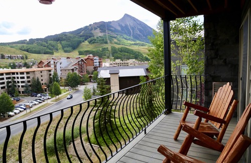 Crested Butte Condo | 4 BR Mountain Side Condo with Heated Pool and Hot Tub! Sleeps 9