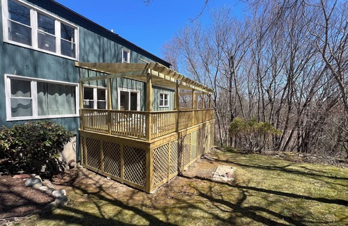 Derry House | 4 BR Serene Home Nestled Amongst the Canopy of Majestic Trees