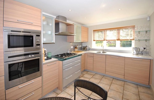 Midhurst House | 4 Chartwell Mews - a town house that sleeps 7 guests in 4 bedrooms