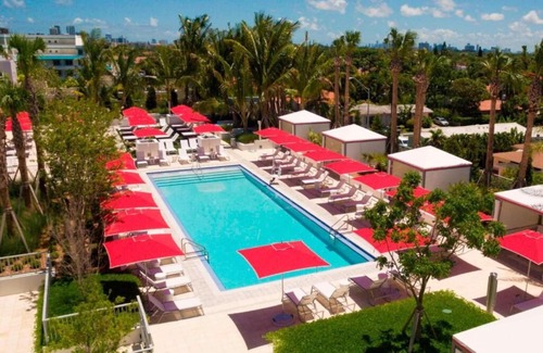 Surfside Hotel | 4 Cozy Studios in Surfside | Walk to Beach, Shops, and Restaurants