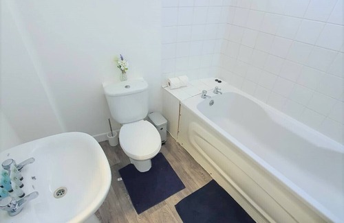 West Cliff Apartment | 4 Daimler Beach Apartment - Town Centre