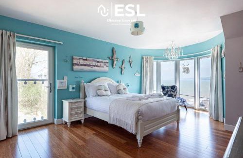 New Quay House | 4 En Suite Bedroom Home Overlooking New Quay Sea
