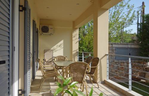 Karvelas Villa | 4 Epohes