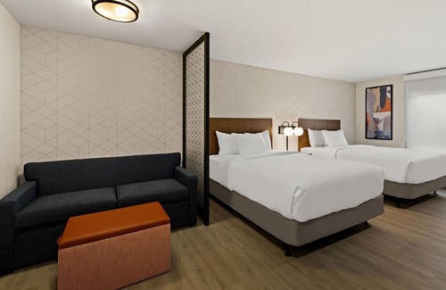 Newnan Hotel | 4 Extended Stay Suites | Newnan, GA | Near Diplomat Pkwy