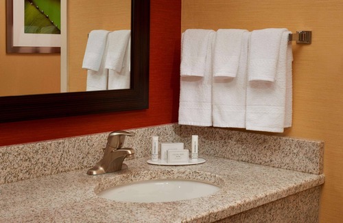 Novi Hotel | 4 Family-Friendly Rooms with Indoor Pool, Pet-Friendly, and Great Location