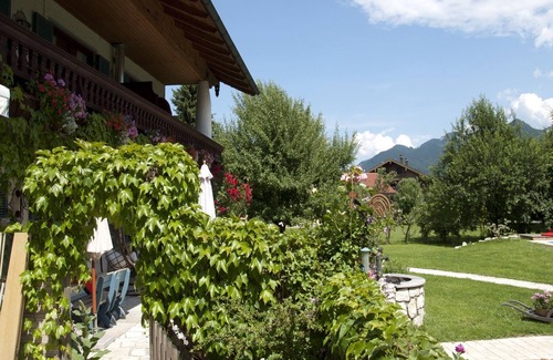 Grassau Apartment | 4. Fewo Wilder Kaiser, 36 qm, 1-3 Pers., 1 Schlafzimmer, 1 Wohn-Schlafraum, Süd- und Ostbalkon
