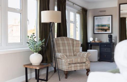 Much Wenlock Hotel | #4 - King Room at The Raven Aparthotel by PureStay