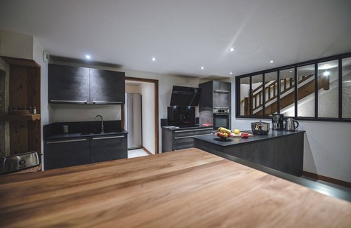 Huez-en-Oisans Ski Chalet | 4* L'Ancolie luxury chalet 320 m2 (Spa and Sauna) 250 m from the gondola