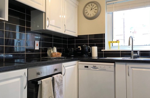 Belfast Central District Apartment | 4* Lagan View π Beautiful views & perfect location for sightseeing in the city.