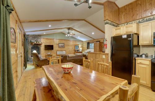Sylvan Shores House | 4 Mi to Beaver Lake Peaceful Log Cabin with Deck!