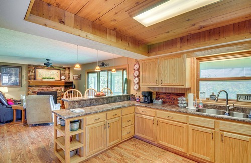 Bronston Cabin | 4 Mi to Cumberland River: Cabin w/Deck & Fire Pit
