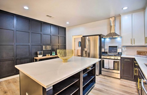 Cedar Crest House | 4 Mi to Dtwn Dallas: Home w/Fire Pit + Gazebo