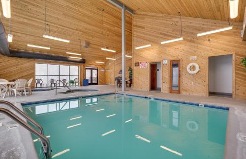 Chalet Village Apartment | 4 Mi to Dtwn Gatlinburg Condo with Pool Access