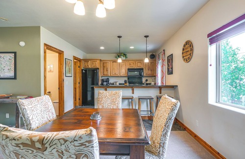 Pagosa Springs Condo | 4 Mi to Dtwn Pagosa Springs: Condo w/Balcony!