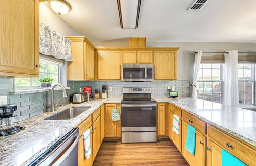 Tallahassee House | 4 Mi to FSU: Family Home w/Pool & Yard