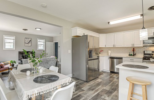 Parkville Apartment | 4 Mi to Universities: Quaint Parkville Apartment!