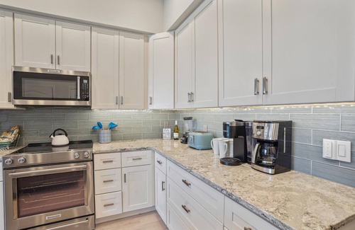 Clearwater Beach Villa | 4 min Walk to Beach, Pool, Private Roof Deck, Hot Tub, Ping Pong