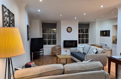 Old Town Apartment | 4 New Assembly Close Apartment - Edinburgh Royal Mile