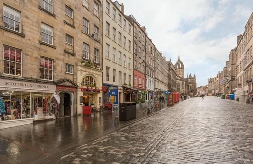 Old Town Apartment | 4 New Assembly Close Apartment - Edinburgh Royal Mile