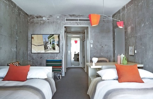 Wilshire Center Hotel | 4 Pet-Friendly Units, Family Fun, Comfortable Getaway Near LA's Landmarks, Pool!