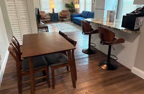 Tampa Heights Apartment | 4 Seasons of Fall in Tampa Heights - Unit 2
