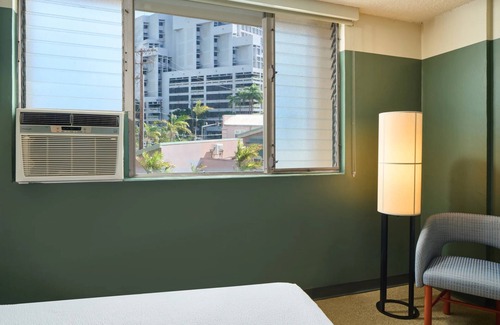 Ala Moana Hotel | 4 Spacious Units, Rooftop Pool Scene, Garden Surroundings, Steps from Downtown