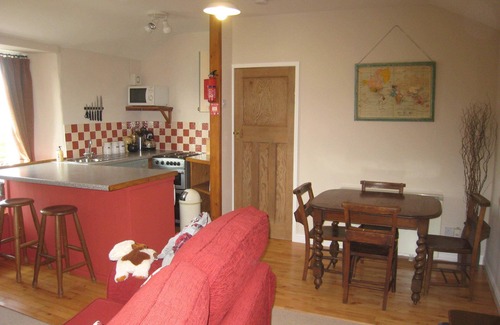 West Witton House | 4 Star Tastefully Renovated, Spacious Barn Conversion, Sleeps 2, Dog Friendly