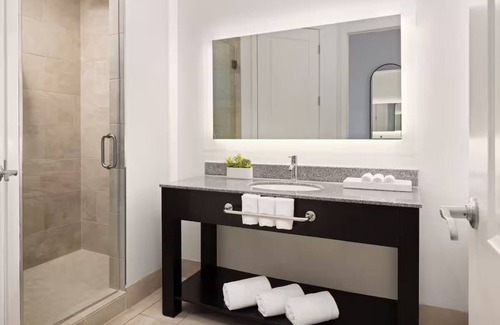 Belle Vista Hotel | 4 Units, King Partial View at The Hotel Zamora, Outdoor Pool