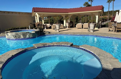 Escondido Villa | 4 Villas that have 22 rooms that can accommodate up to around 50 guests!