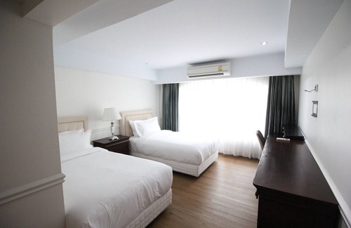 Chan Kasem Hotel | 400 m. from BTS Senanikom! - Sasha Service Apartment starts at 1000 thb/night