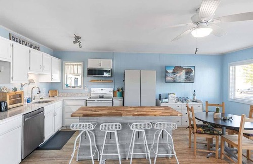 Little Salisbury House | 403 Carribbean | 2BR 1BA Bayside Beach Bungalow