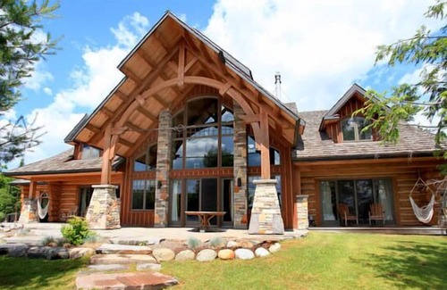 McDougall House | 410 Lorimer Lake Summ