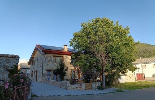 Besande Ski Chalet | 42 Grados Norte Vadinia