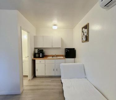 San Gabriel House | 426后院小屋