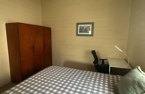 Rockhampton House | 45 Kent Street Room A