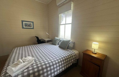 Rockhampton House | 45 Kent Street Room A
