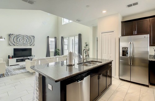 Kissimmee House | 4766 - 5 Bedroom Pool Home in Storey Lake Resort Under 10 Minutes to Disney