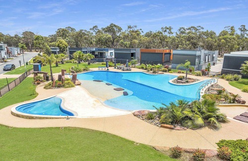 Moama Villa | 48 Highview Waters - 4BR Riverfront Cabin